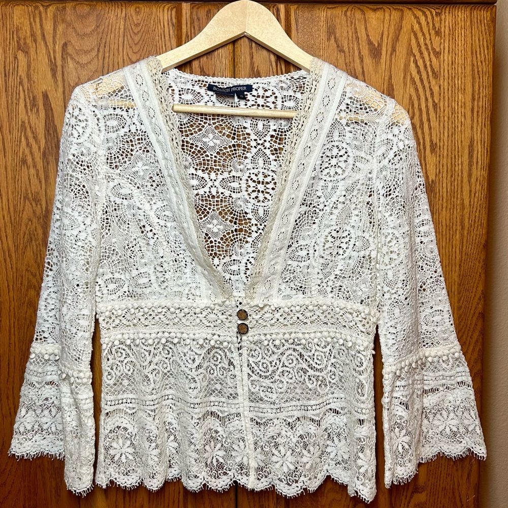 Boston Proper Cream Lace 3/4 Sleeve Blouse